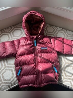 Patagonia Kids/ Baby Girl Maroon Hi-Loft Down Jacket size 6-12 months